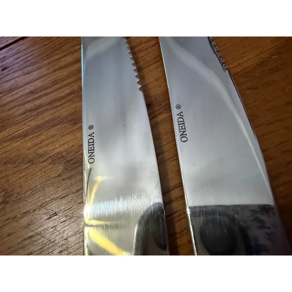 Oneida Stainless Steel Serrated Steak Knives Set of 2 Silverware Dining Utensils